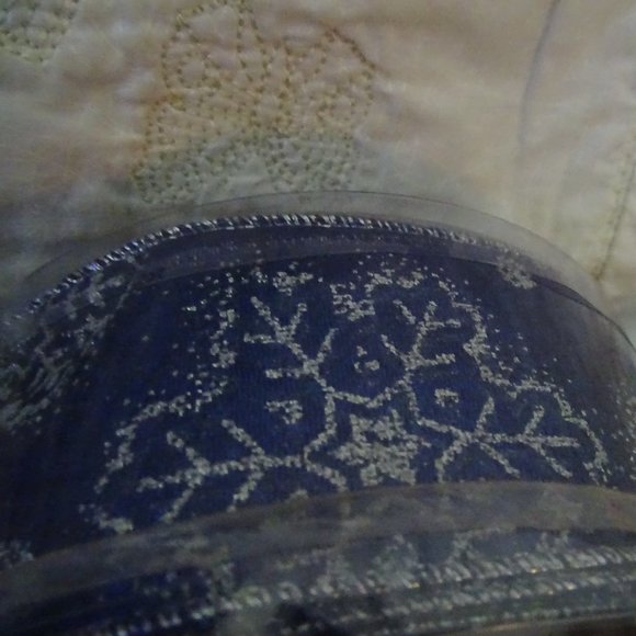 Bundle Of Assorted Christmas Ribbons - Picture 2 of 4